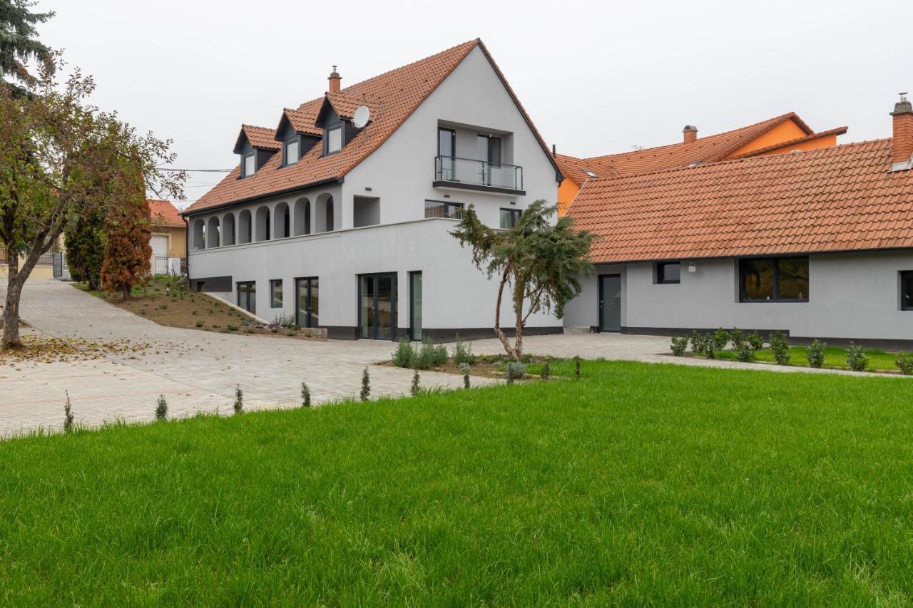 Villa Berc Egerszalok Luaran gambar
